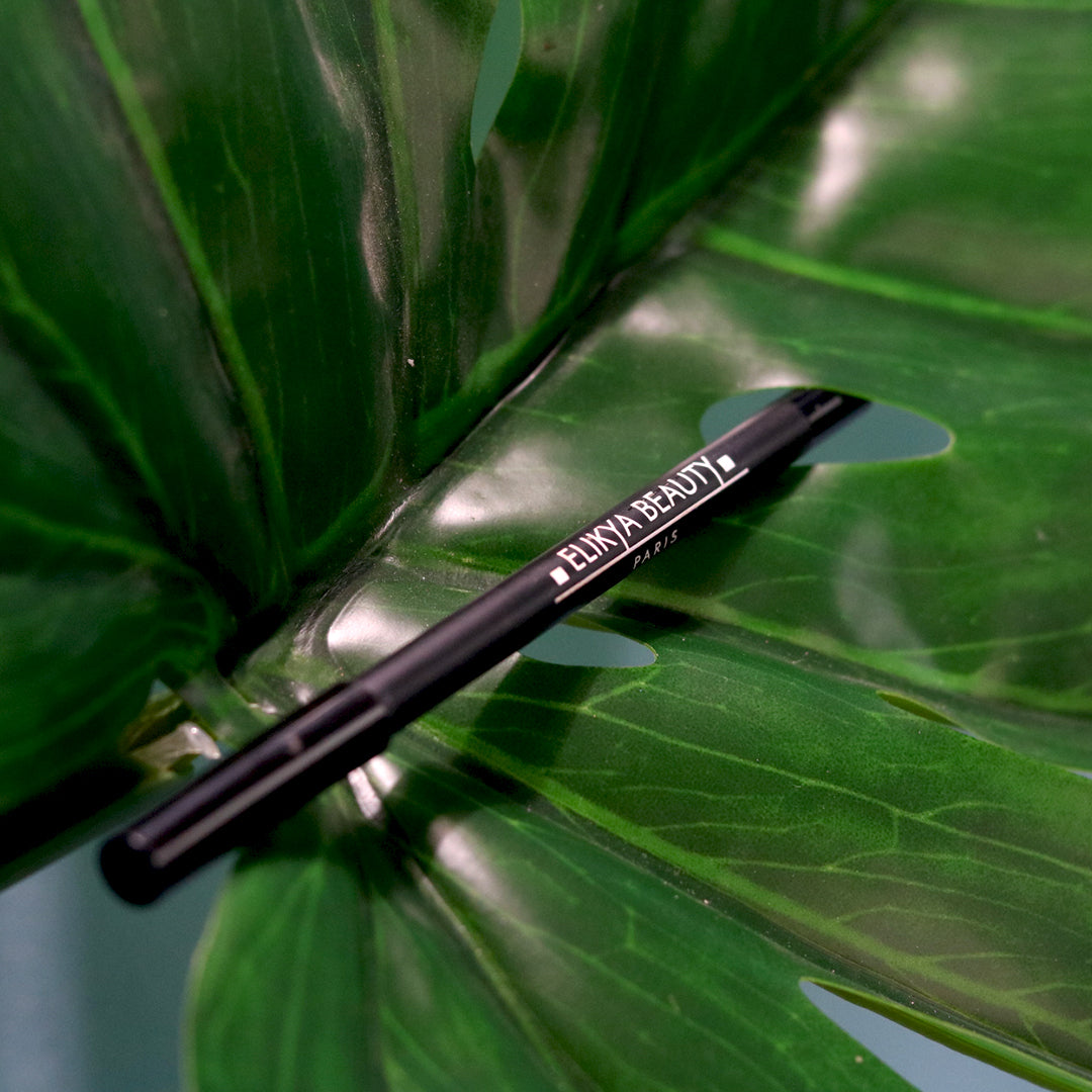 Intense lip pencil with MORINGA extracts