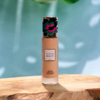Fond de teint Traitant, Anti-imperfections et Anti-tâches enrichi en HUILE DE CAROTTE & HYDROLAT D'ARBRE À THÉ