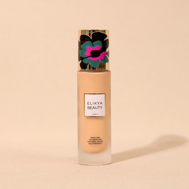 Fond de teint Traitant, Anti-imperfections et Anti-tâches enrichi en HUILE DE CAROTTE & HYDROLAT D'ARBRE À THÉ